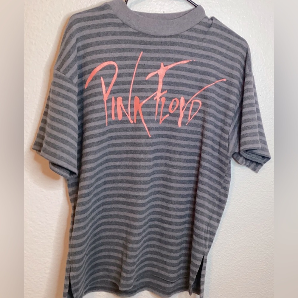 2019 Pink Floyd Men's L Grey Striped Short Sleeve Crewneck Retro T-Shirt